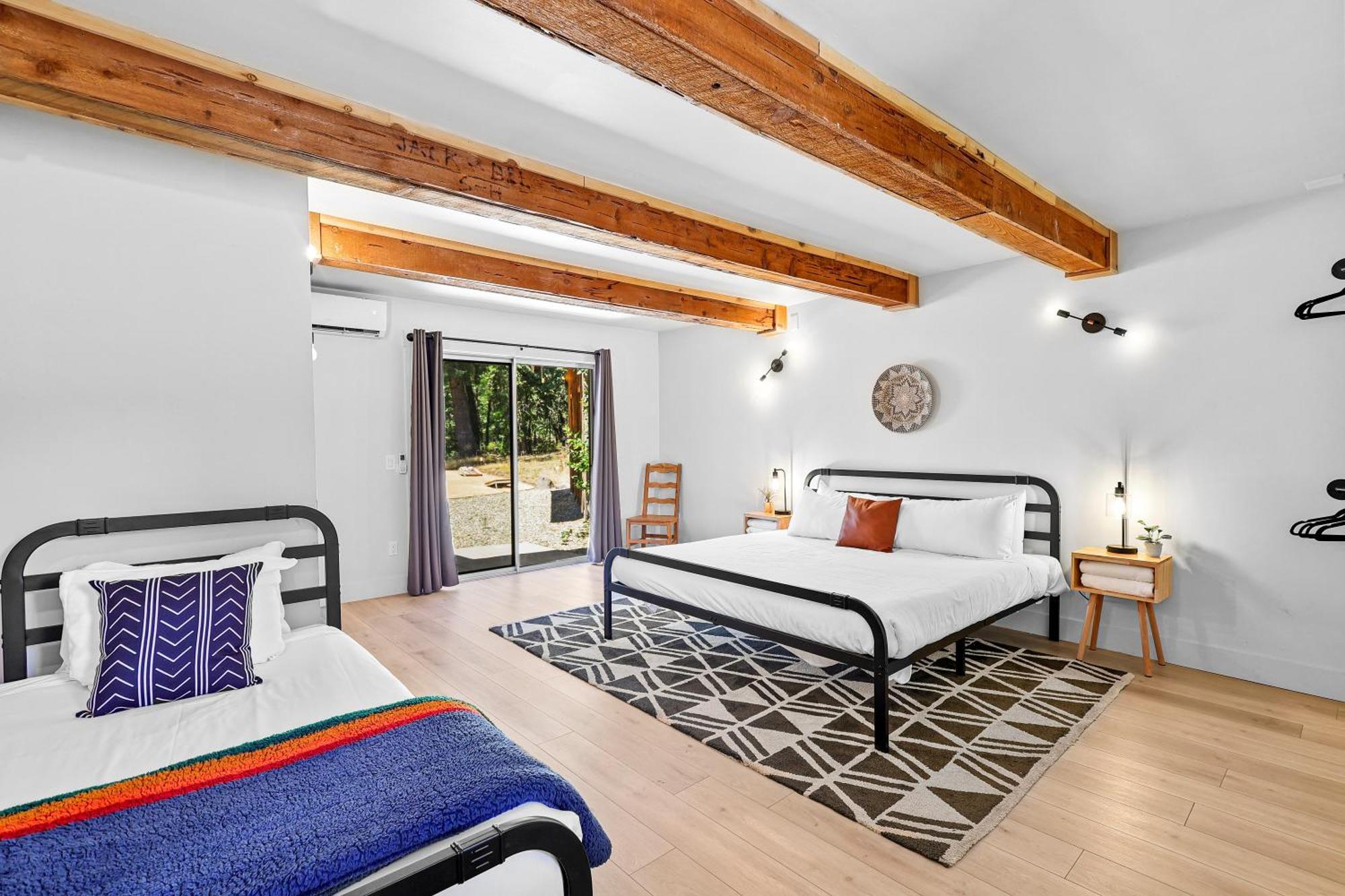 Basecamp Lodge Mount Shasta Phòng bức ảnh