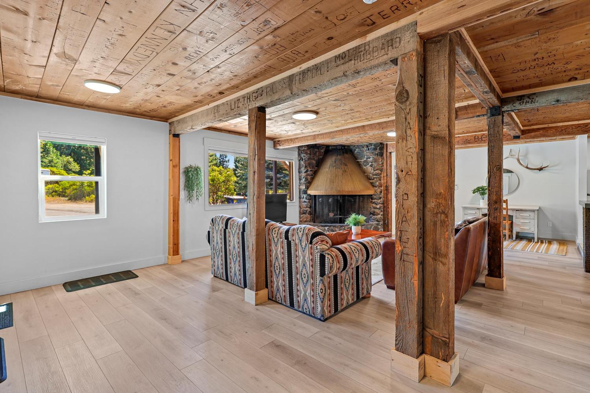Basecamp Lodge Mount Shasta Phòng bức ảnh