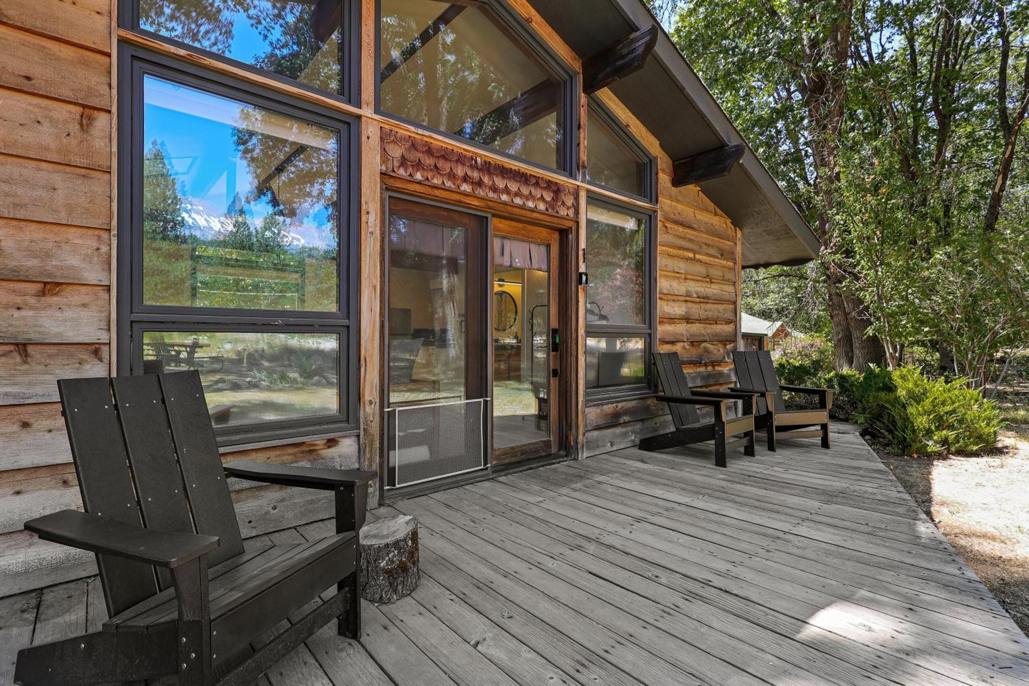 Basecamp Lodge Mount Shasta Ngoại thất bức ảnh