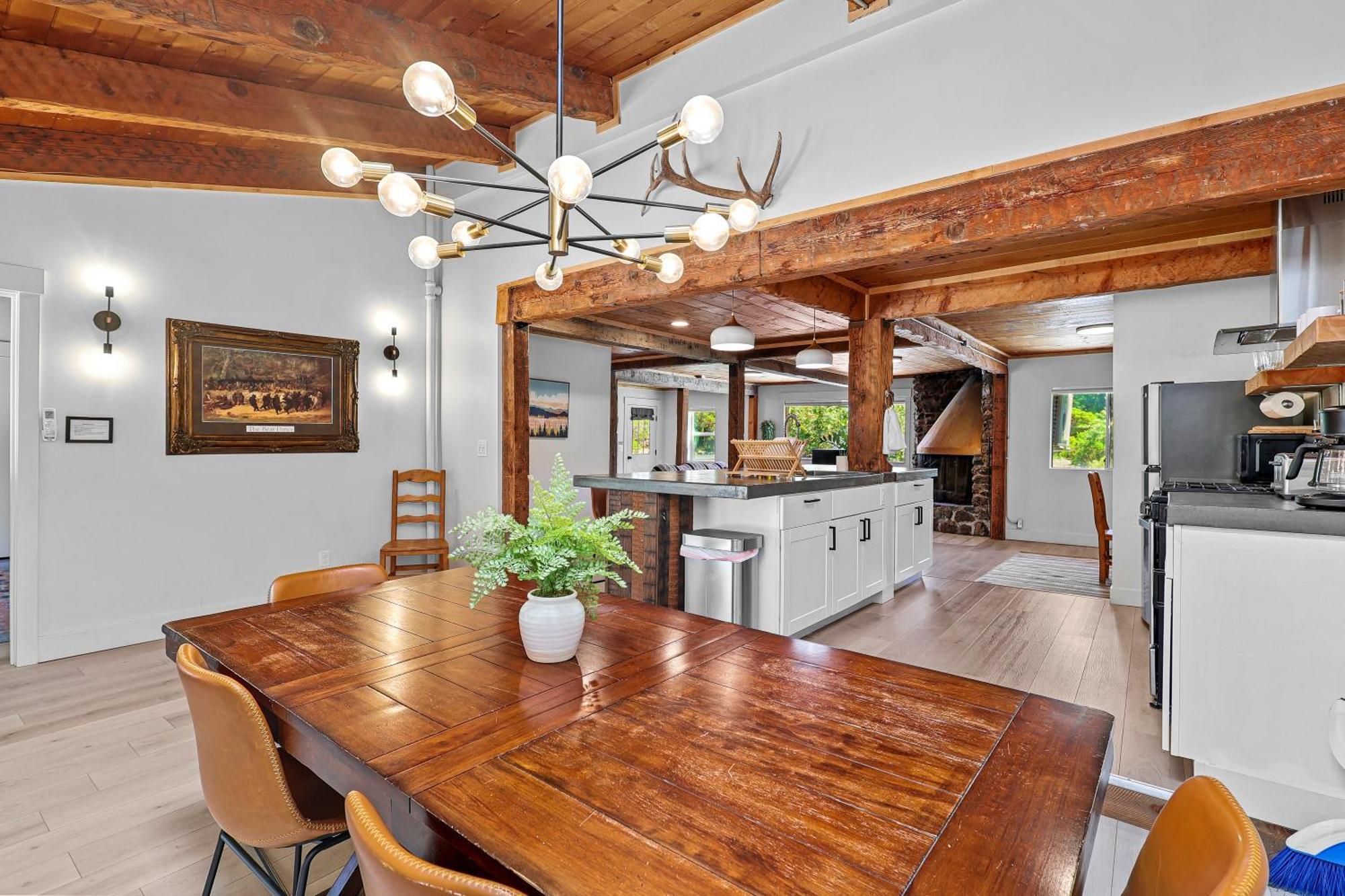 Basecamp Lodge Mount Shasta Ngoại thất bức ảnh